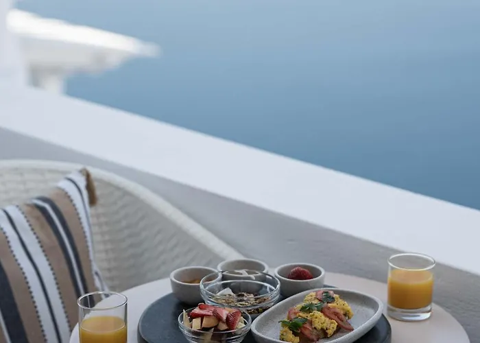 Alojamento de Acomodação e Pequeno-almoço La Roka, Cliffside Memories Imerovigli (Santorini)