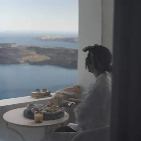 La Roka, Cliffside Memories * Imerovigli (Santorini)