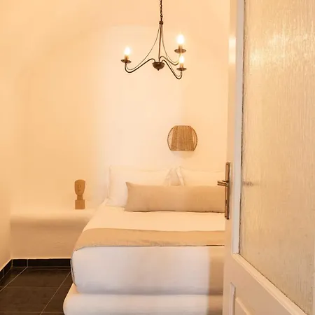 La Roka, Cliffside Memories Bed & Breakfast Imerovigli (Santorini)