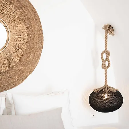 La Roka, Cliffside Memories * Imerovigli (Santorini)