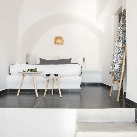 Bed & Breakfast La Roka, Cliffside Memories Imerovigli (Santorini)