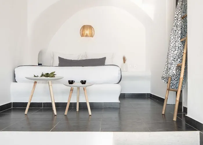 Bed and Breakfast La Roka, Cliffside Memories Ημεροβίγλι