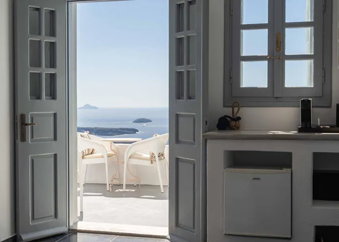 La Roka, Cliffside Memories Bed & Breakfast