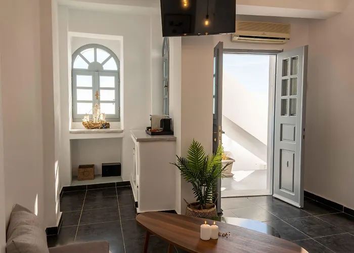 La Roka, Cliffside Memories Imerovígli