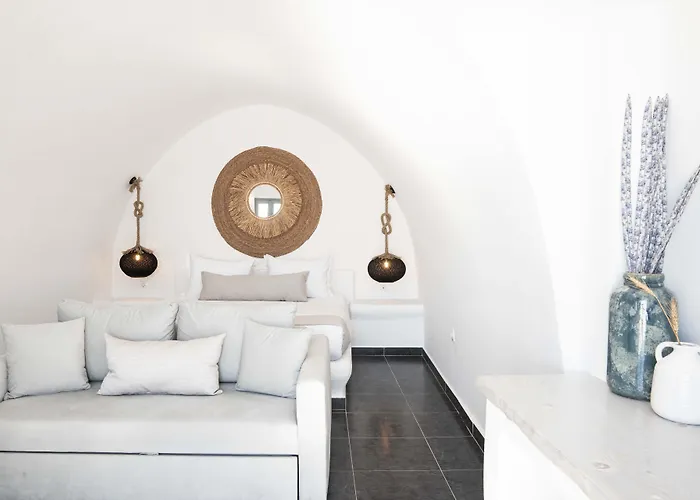 La Roka, Cliffside Memories Bed & Breakfast