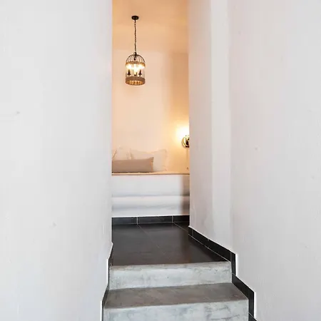 La Roka, Cliffside Memories Imerovigli (Santorini)